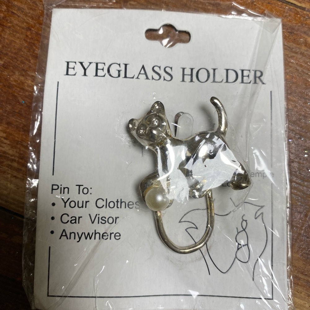 KITTY CAT EYEGLASS HOLDER PIN/BROOCH